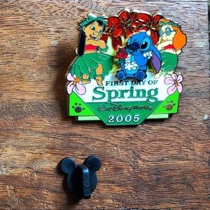 Limited Edition Disney Lilo and Stitch Trading Pin